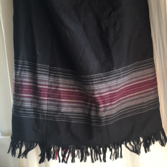 Wrap around skirt. - Picture 7 of 8